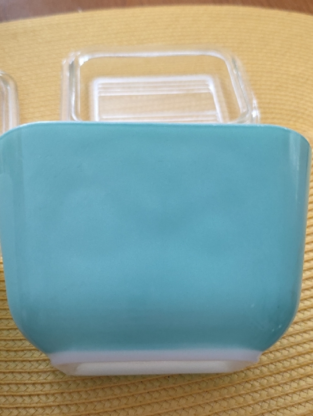 Vintage Turquoise & White PYREX refridgerator Dishes. - Picture 4 of 4
